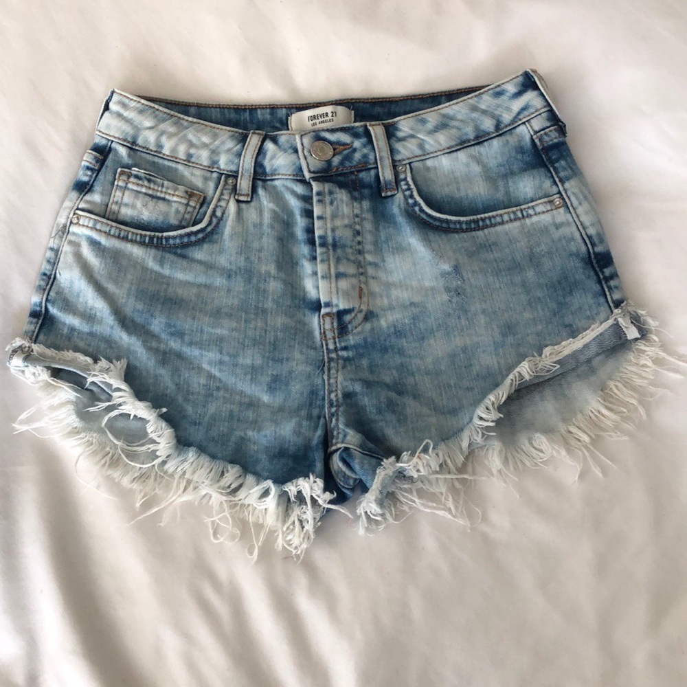 Forever 21 jean shorts size 24